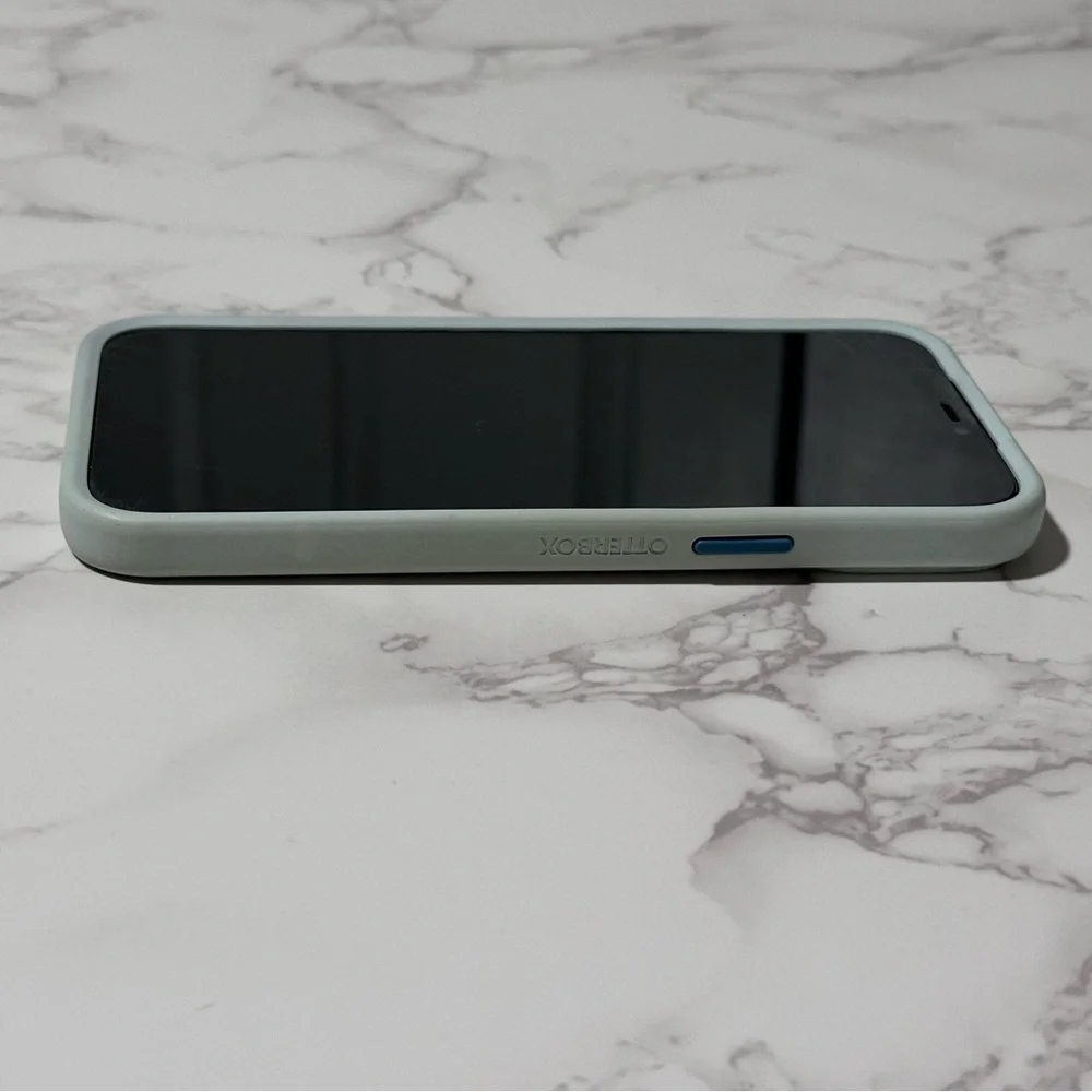 Apple iPhone 12 Pro Max 256GB with Blue Otterbox Case *still works